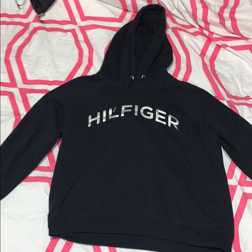 Tommy Hilfiger sweatshirt. Size large.